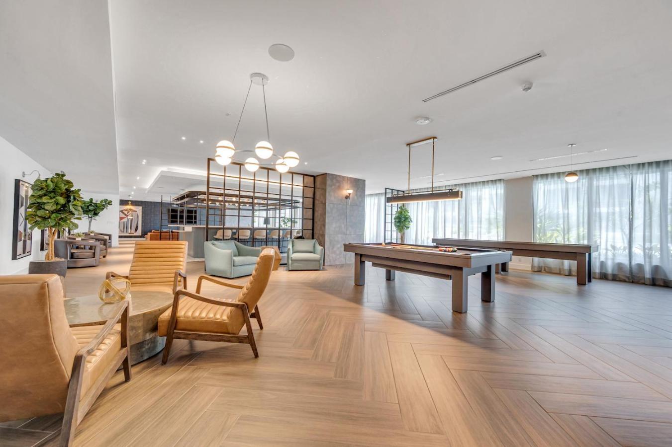 Modern Unit Mins From Brickell With Free Parking Apartment Miami Luaran gambar