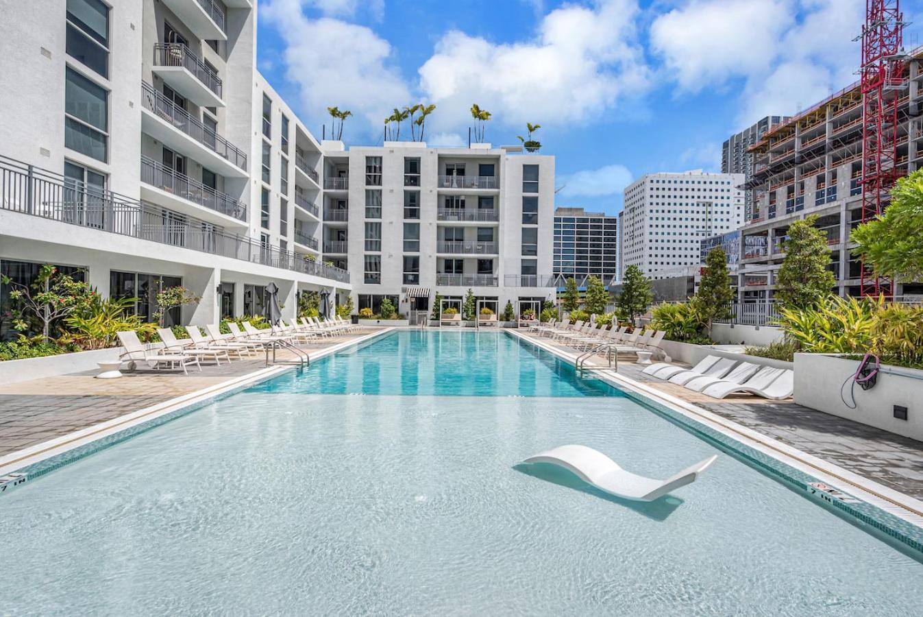 Modern Unit Mins From Brickell With Free Parking Apartment Miami Luaran gambar