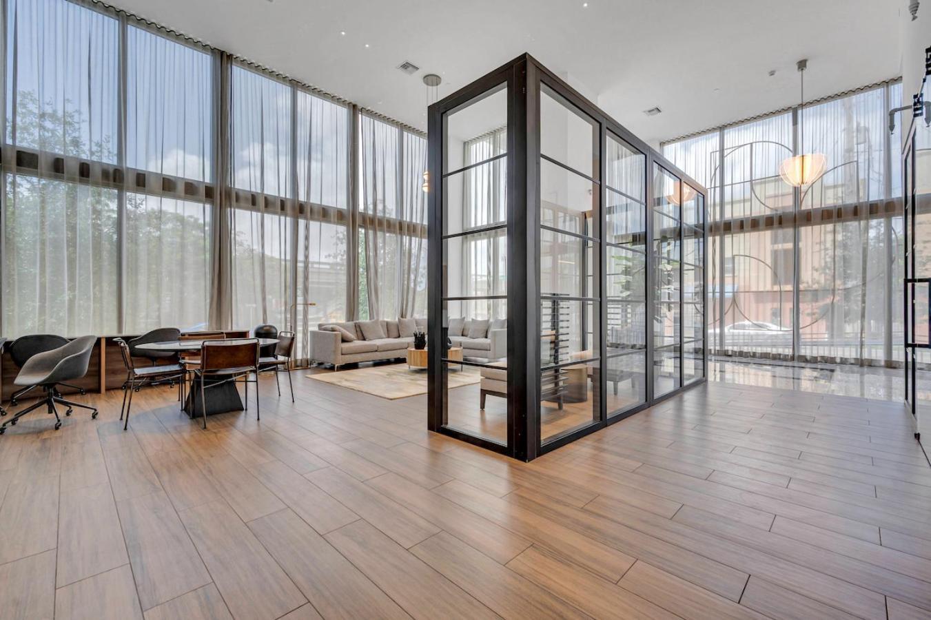 Modern Unit Mins From Brickell With Free Parking Apartment Miami Luaran gambar