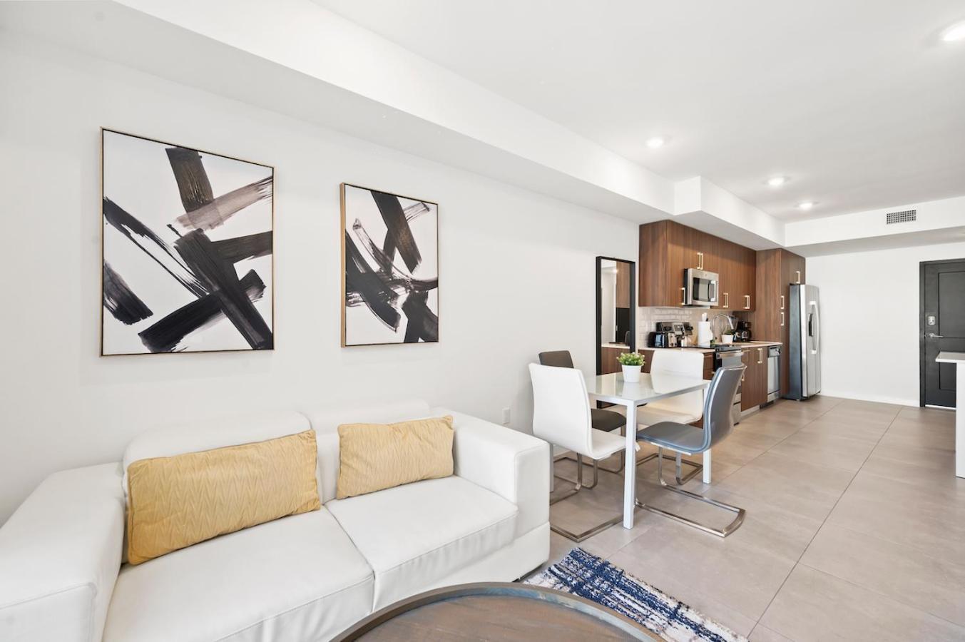 Modern Unit Mins From Brickell With Free Parking Apartment Miami Luaran gambar