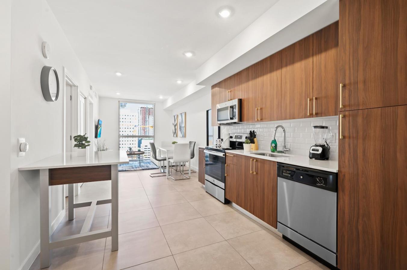 Modern Unit Mins From Brickell With Free Parking Apartment Miami Luaran gambar