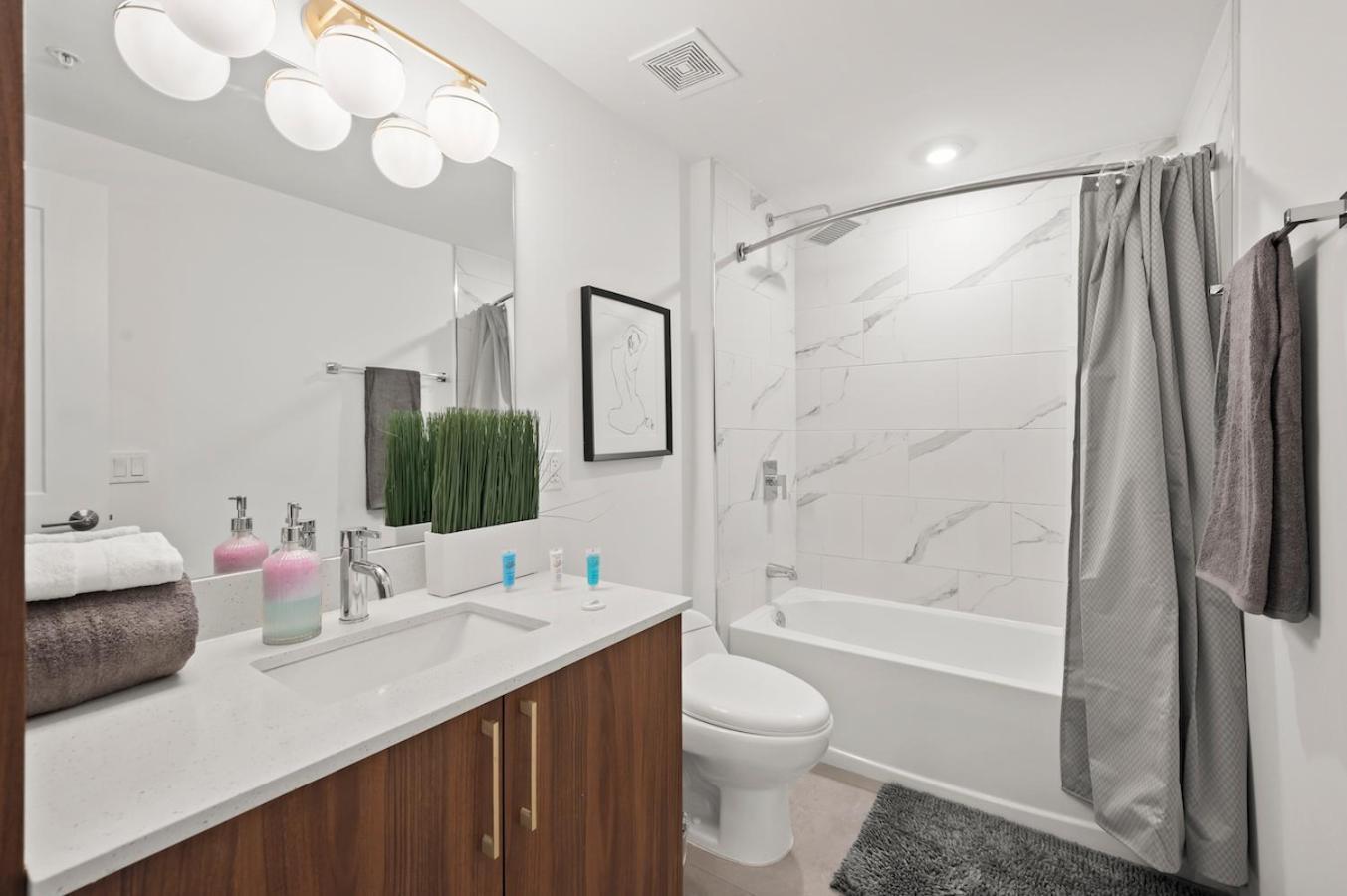 Modern Unit Mins From Brickell With Free Parking Apartment Miami Luaran gambar