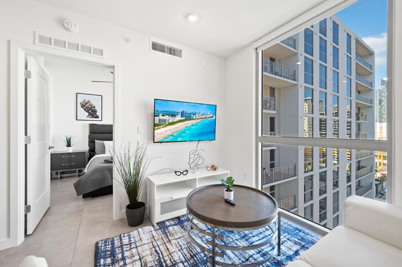 Modern Unit Mins From Brickell With Free Parking Apartment Miami Luaran gambar
