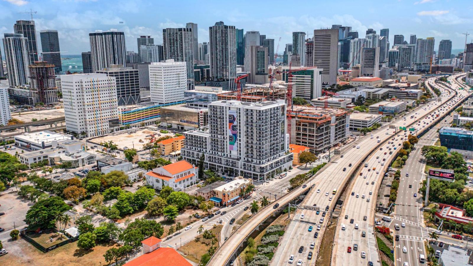 Modern Unit Mins From Brickell With Free Parking Apartment Miami Luaran gambar
